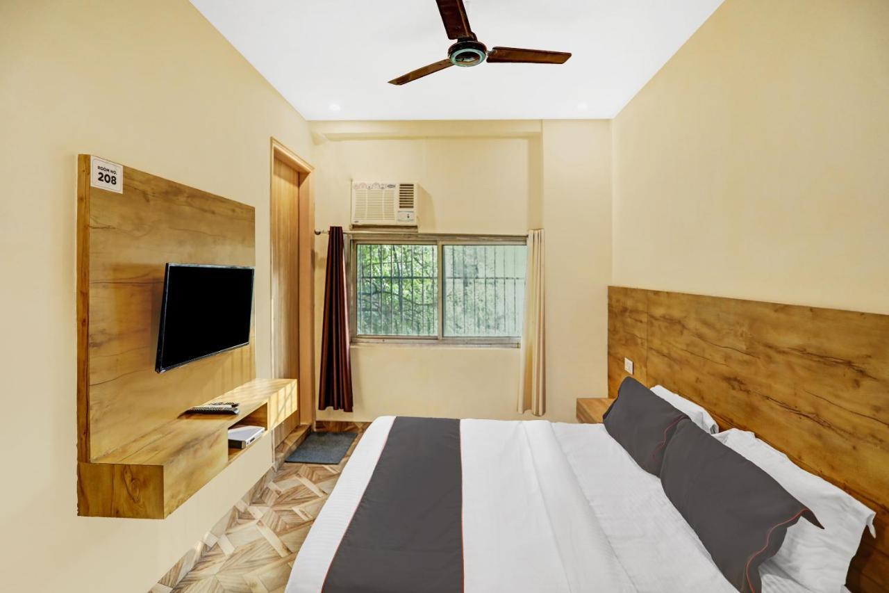 Oyo 81641 Collection O Hotel A1 Residency Ню Делхи Екстериор снимка